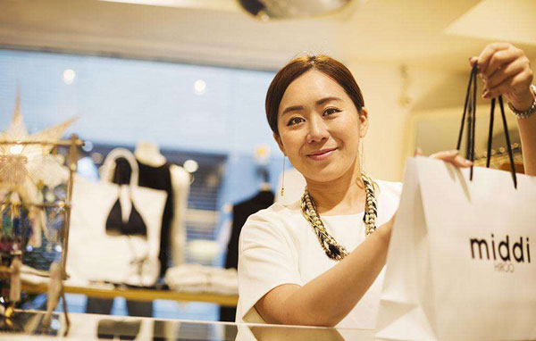 日本出国劳务免税店工作